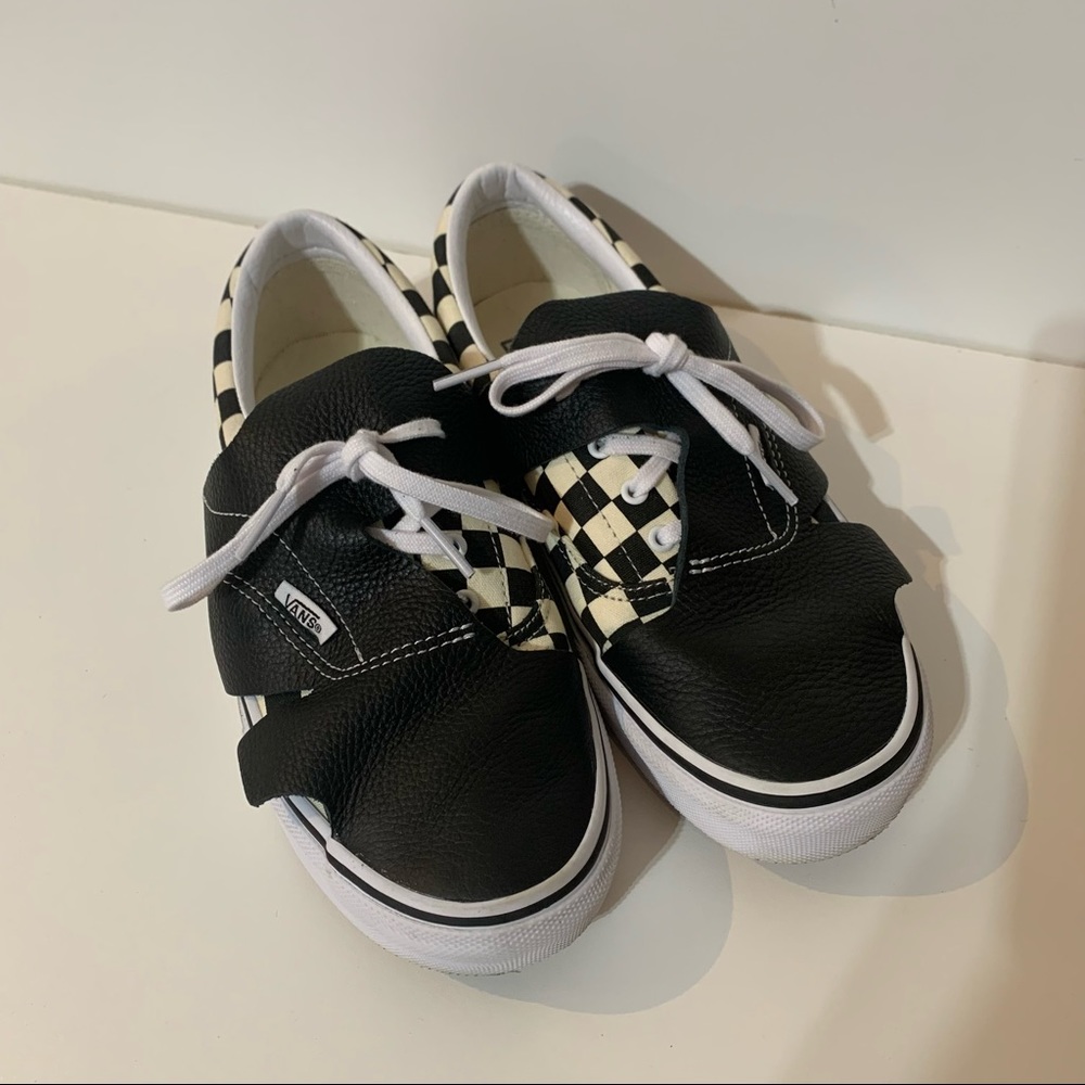 Vans checkered origami Era shoes black & white women’s 7 like new funky fun